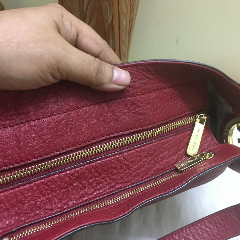 Authentic Michael Kors Medium Slouchy Cherry Leather Shoulder Bag - Picture 9 of 15